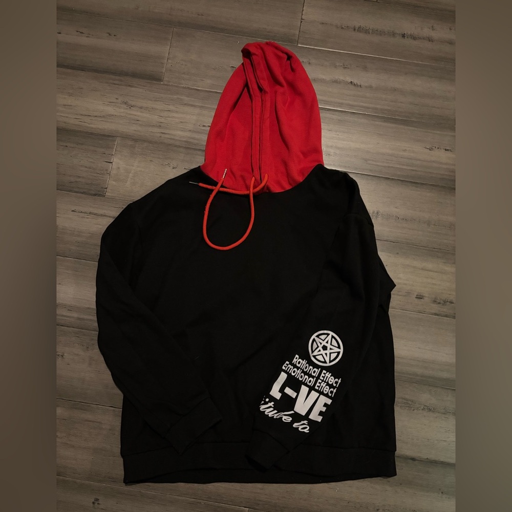 sweatshirt
